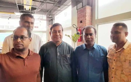 আজ পনেরোই ডিসেম্বর পাবনা জেলার বিশিষ্ট কবি-সাংবাদিক, সাংবাদিক-গবেষক এস এম আকাশ এর আটত্রিশতম জন্মদিন