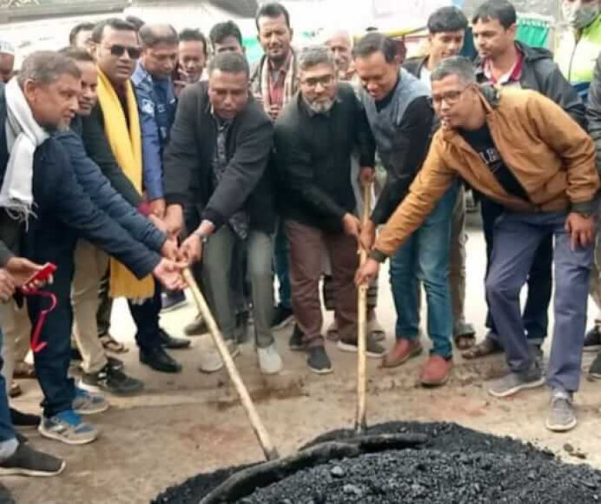 পাঁচবিবি পৌরসভার রাস্তার কাজের শুভ উদ্বোধন