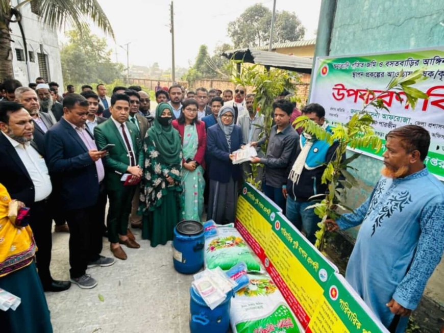 বগুড়া সদর উপজেলায় কৃষকদের মাঝে উপকরণ বিতরণ