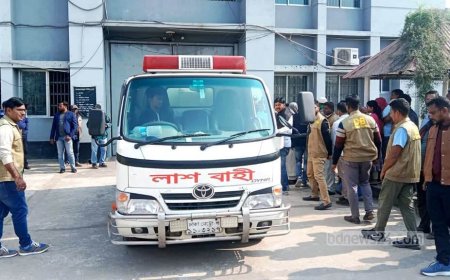 কিশোরগঞ্জে প্যারোলে মুক্তি মেলেনি ছেলের, বাবার লাশ পৌঁছায় জেলগেটে