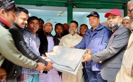 সাতক্ষীরায় দেবহাটা রিপোর্টার্স ক্লাবে শীতার্তদের জন্য শীতবস্ত্র বিতরণ ও আলোচনা সভা অনুষ্ঠিত