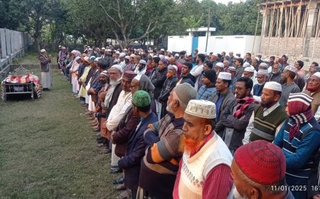 সাতক্ষীরা প্রেসক্লাবের সাবেক সভাপতি অধ্যক্ষ আবু আহমেদের মায়ের দাফন সম্পন্ন