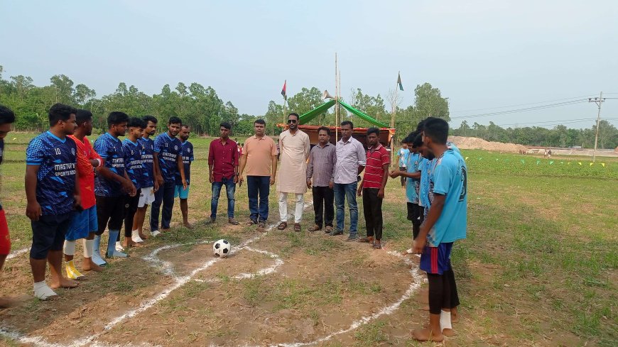 চট্টগ্রামের হিঙ্গুলীতে বিবাহিত বনাম অবিবাহিত প্রীতি ফুটবল ম্যাচ ২০২৫ অনুষ্ঠিত